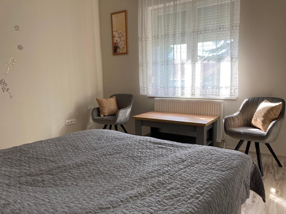 Kristály Apartman Eger Exteriér fotografie
