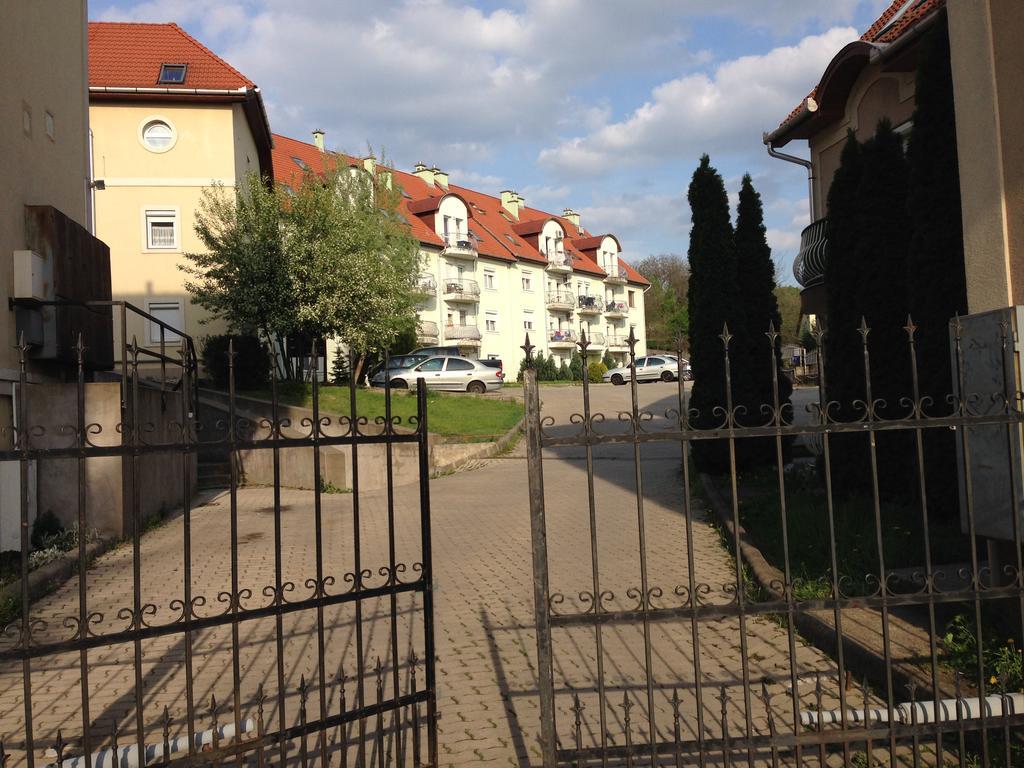 Kristály Apartman Eger Exteriér fotografie